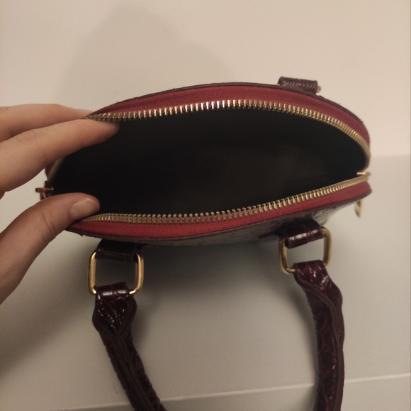 Burgundy Handbag - Picture 5 of 6